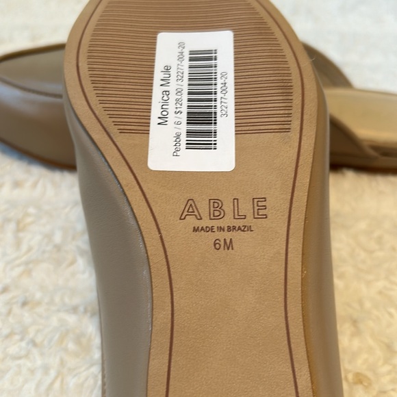 NEW  ABLE MONICA MULE in Size 6M Color : PEBBLE - Picture 8 of 8